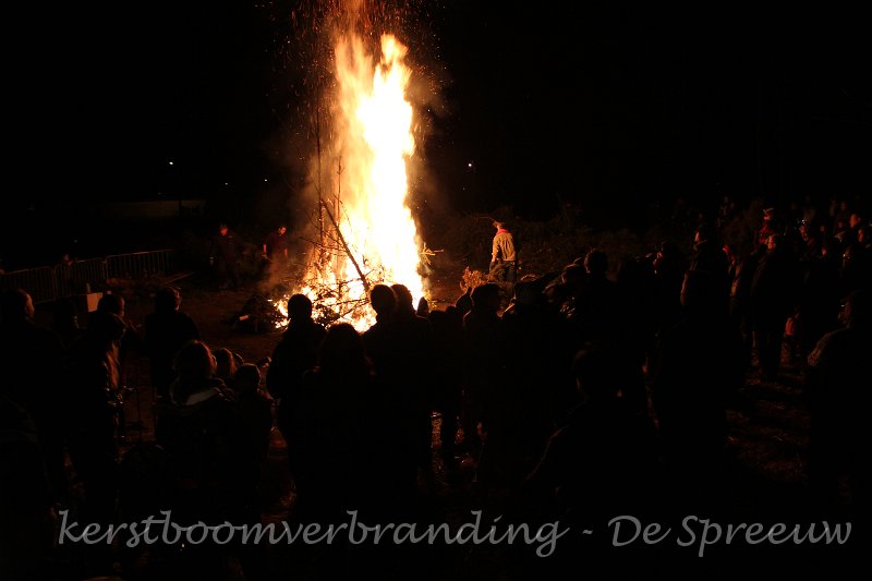 IMG_2537.JPG - het was drummen om een plaatske aan de nadarbarelen