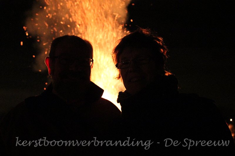 IMG_2676.JPG - aan zijn oor te zien staat die precies in een rontgenstraaltje