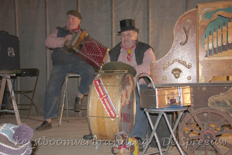 IMG_2687.JPG - daarna was het terug de beurt aan de boerkes van Beerse