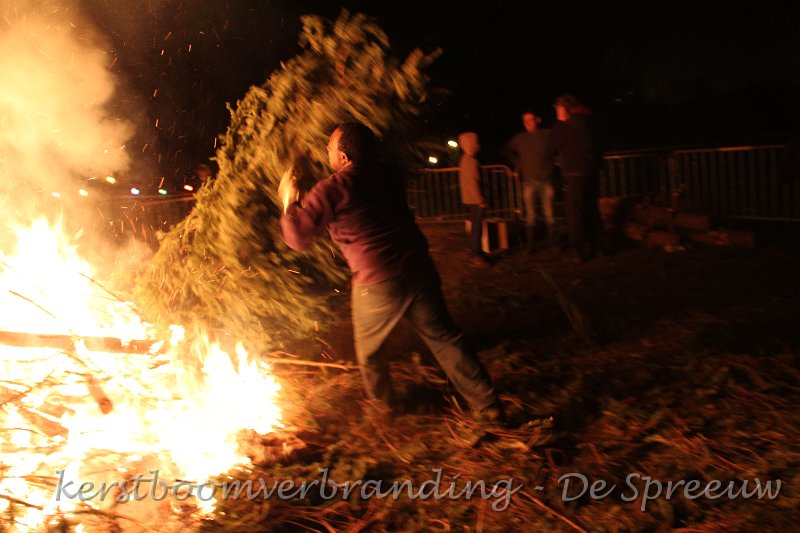 IMG_2744.JPG - hier kwam aardig wat duwwerk aan te pas