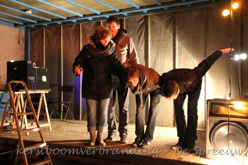 IMG_2788.JPG - mannen, het is gedaan, al het volk is al naar huis