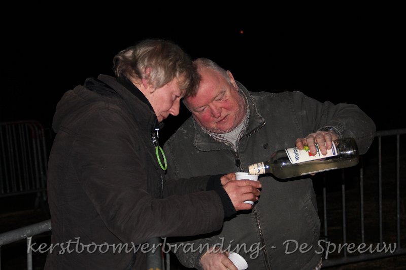 IMG_2851.JPG - goed vasthouden en laat die beker niet vallen, hé