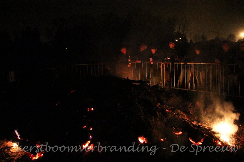 IMG_2862.JPG - nog enkele stuiptrekkingen bij de laatste gloed