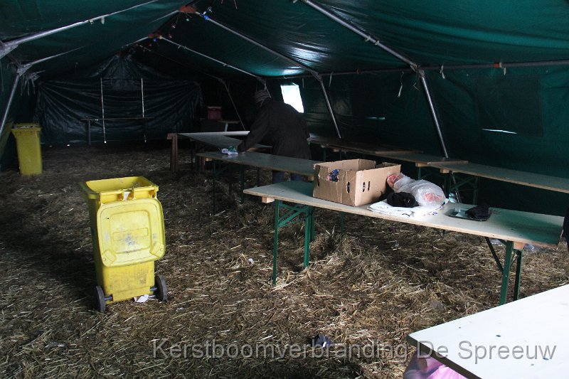 IMG_4270.JPG - binnen was er al aardig wat werk verzet