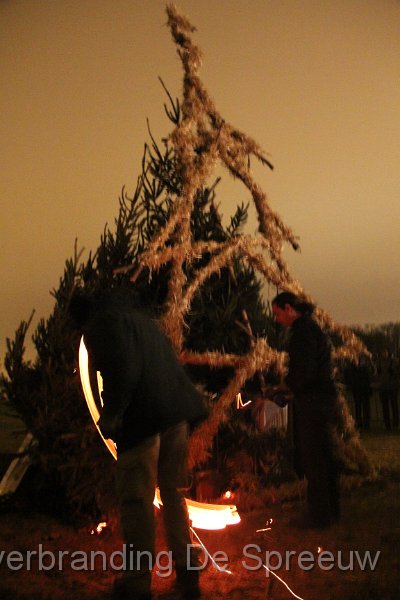 IMG_3926.JPG - het lang verwachte moment, met de nodige moeite een solferstokje in brand gezwierd