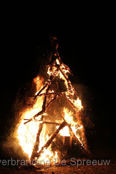 IMG_3936.JPG - tja, met wat verbeelding kan men daar wel een nekker in zien