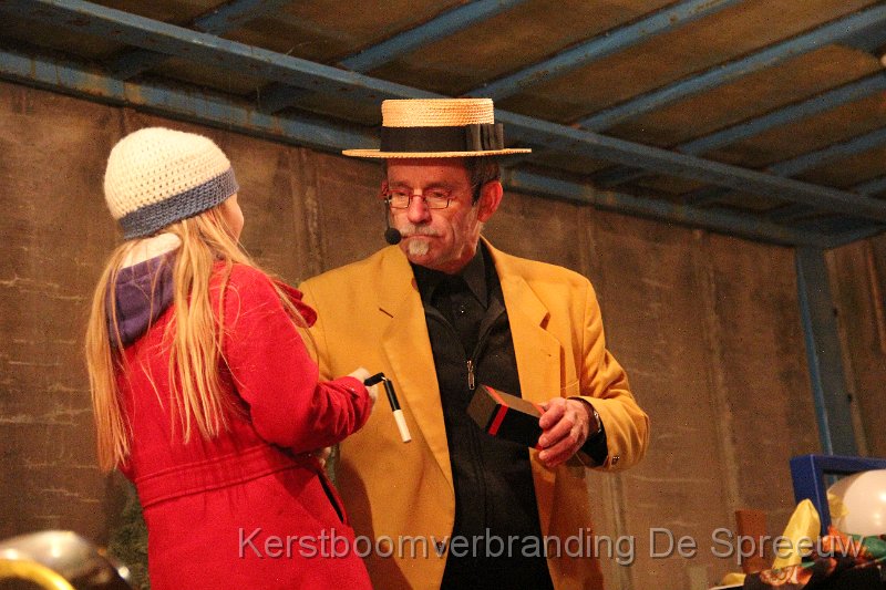 IMG_3983.JPG - een toverstaf met een stuk af