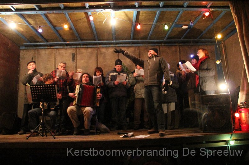 IMG_4144.JPG - uit volle borst gaven zij katoen