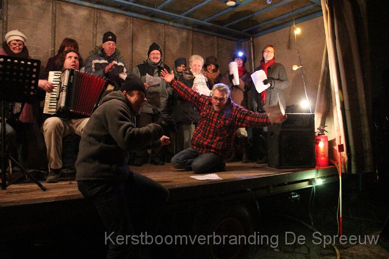 IMG_4177.JPG - voor de ovatie die losbrak na hun optreden