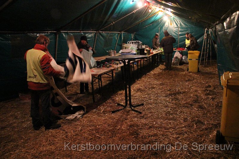 IMG_4257.JPG - wat vendel zwaaien met de Spreeuwenbanier