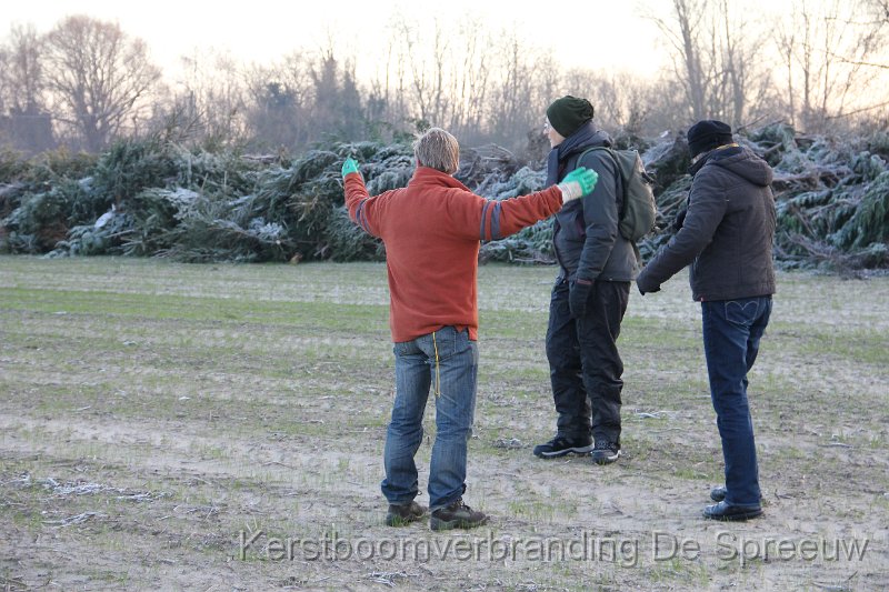 IMG_3335.JPG - rekening houdend dat het vuur zo lang kan zijn