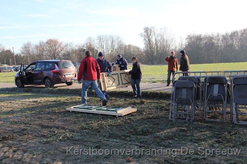 IMG_3507.JPG - nen heleboel en spiksplinternief