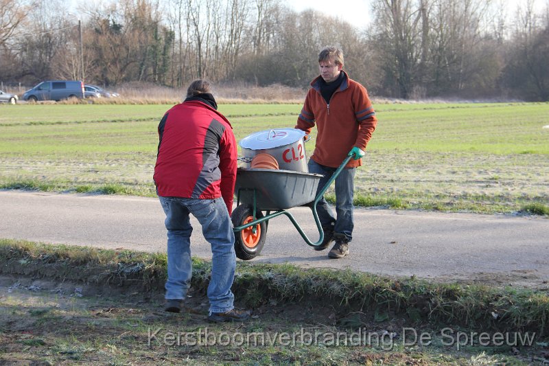 IMG_3576.JPG - waarom ze daar een wiel onder hebben mag joost weten