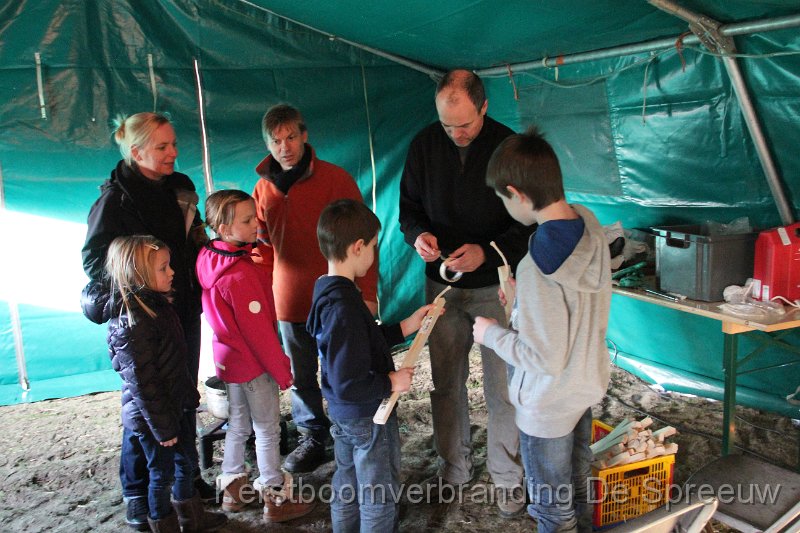 IMG_3618.JPG - eerst de stok en dan de lont