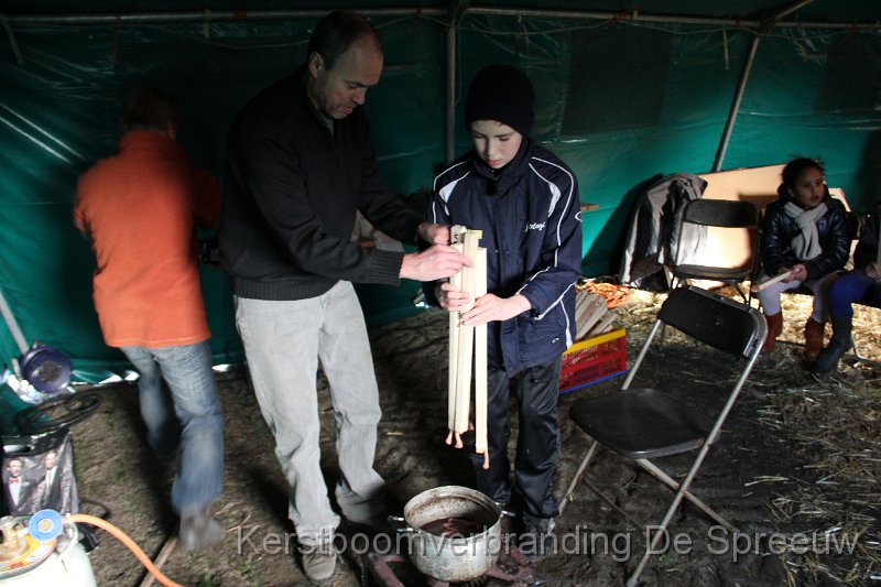 IMG_3636.JPG - dan steekt ge er maar ineens drie of vier tegelijkertijd in