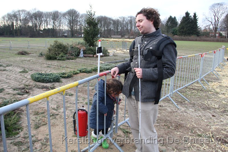 IMG_3723.JPG - neen, meiske, daar kunt ge niet door