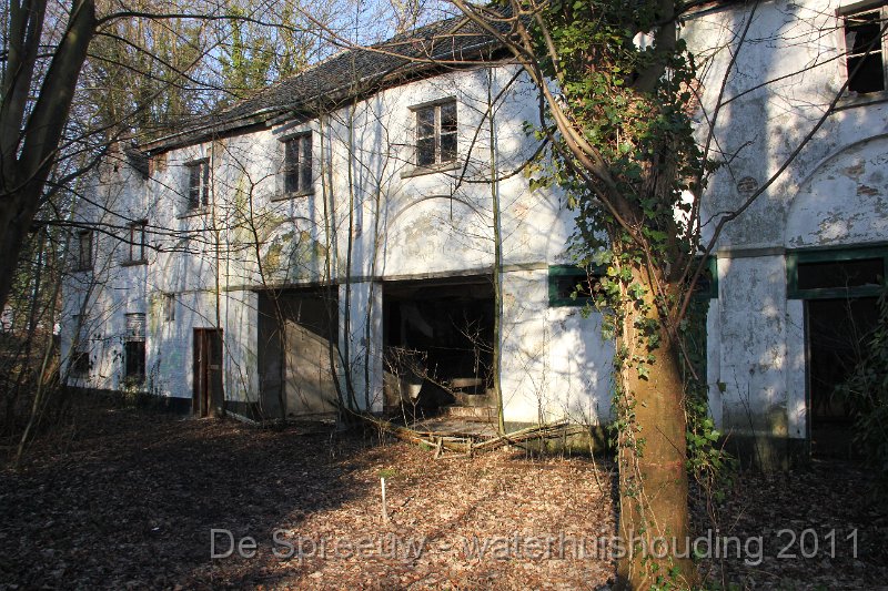 IMG_0730.JPG - vervallen huis bufferbos