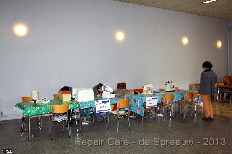 IMG_0005.jpg - hij stond vol bewondering voor al dat moois