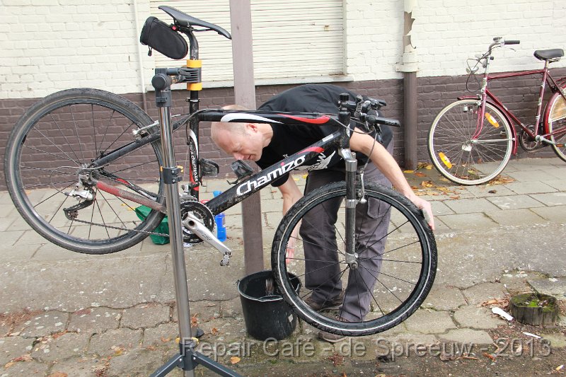 IMG_4651.JPG - dat fietske mocht inderdaad wel eens een poetsbeurt krijgen