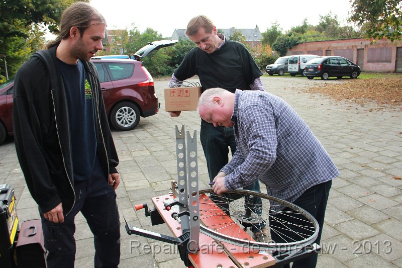 IMG_4670.JPG - rayon kapot, wieltje centeren, geen probleem