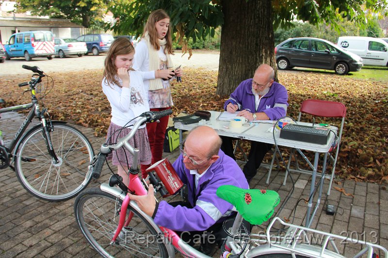 IMG_4696.JPG - moderne middelen om te graveren