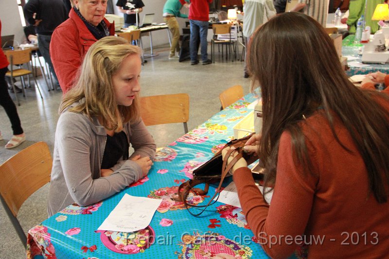 IMG_4730.JPG - het herstellen van een krokodillenleren handtas