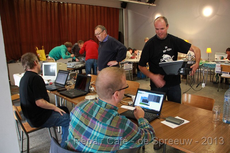 IMG_4734.JPG - om het buurtkrantje uit te printen moet ge wel ne werkende printer hebben