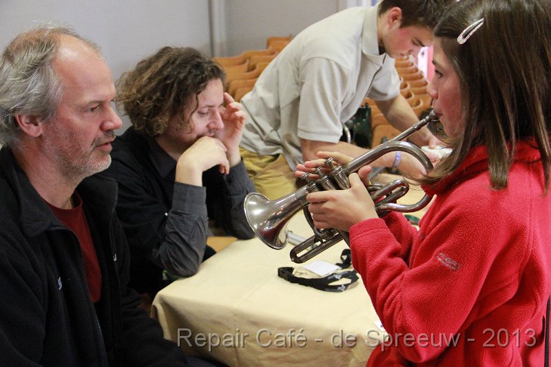 IMG_4737.JPG - met wat olie in dat tjoepeke, werkt het heel wat beter