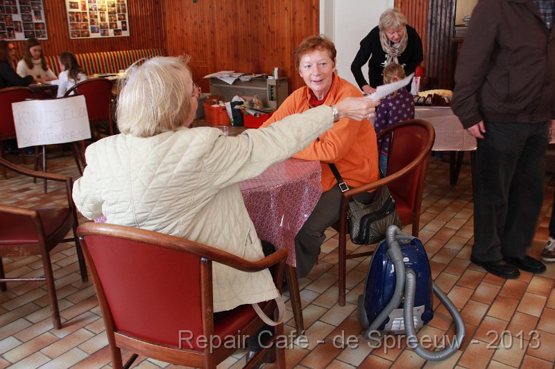 IMG_4771.JPG - kijk eens of het mijn beurt nog niet is?