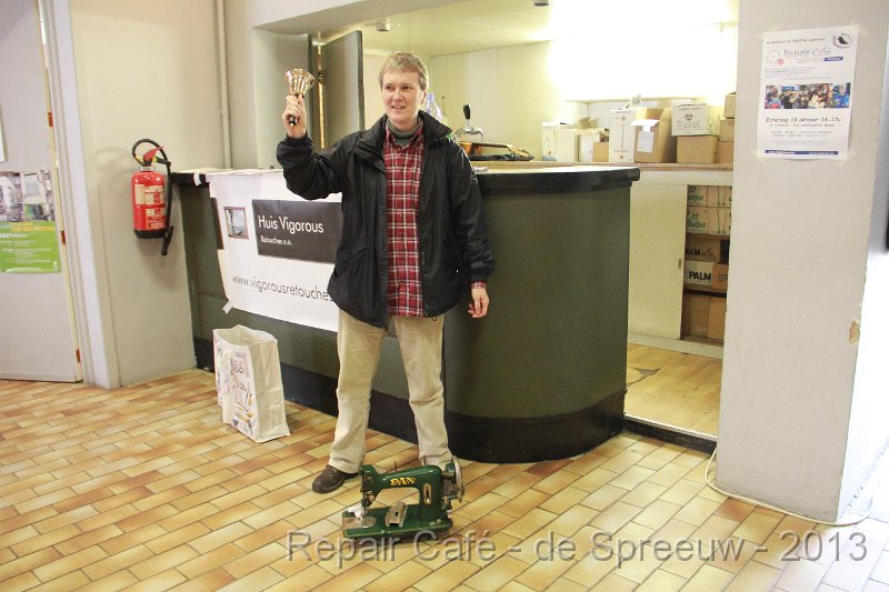 IMG_4816.JPG - overgelukkig wordt zij vereeuwigd voor onze analen van het Repair-Café