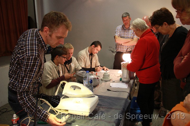 IMG_4835.JPG - een stoomstijkijzer, dat hadden we nog niet gehad