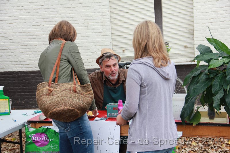 IMG_4838.JPG - had hij niets te repareren, dan had hij dubbel zoveel uit te leggen