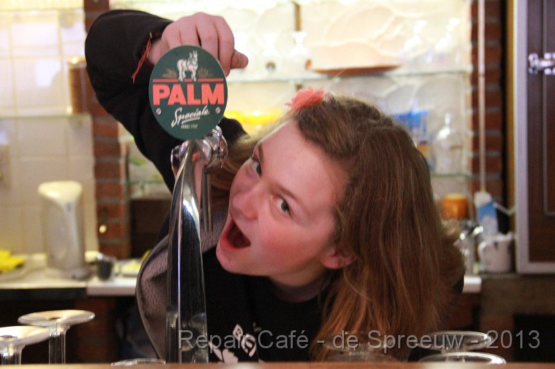 IMG_5048.JPG - het laatste bier aftappen