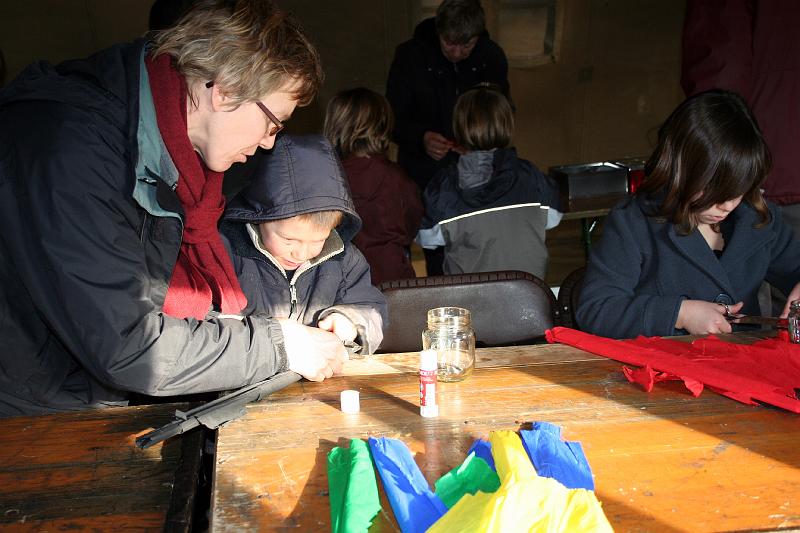 IMG_0435.JPG - de helpende hand...