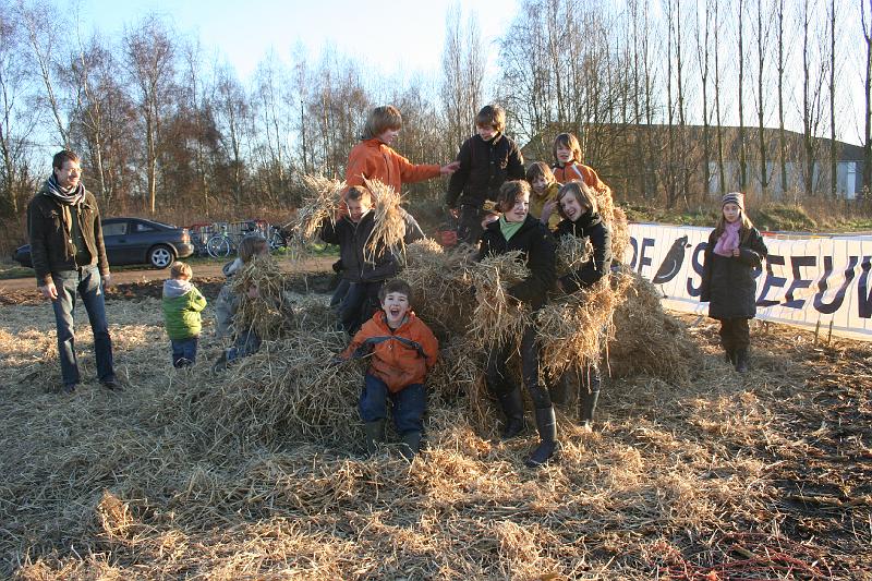 IMG_0508.JPG - zo allemaal op nen hoop op dienen baal...