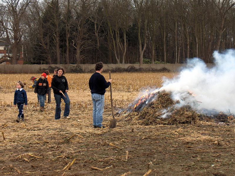 HPIM4391.jpg - zo'n zielig vuurtje, waar is de tijd van toen?