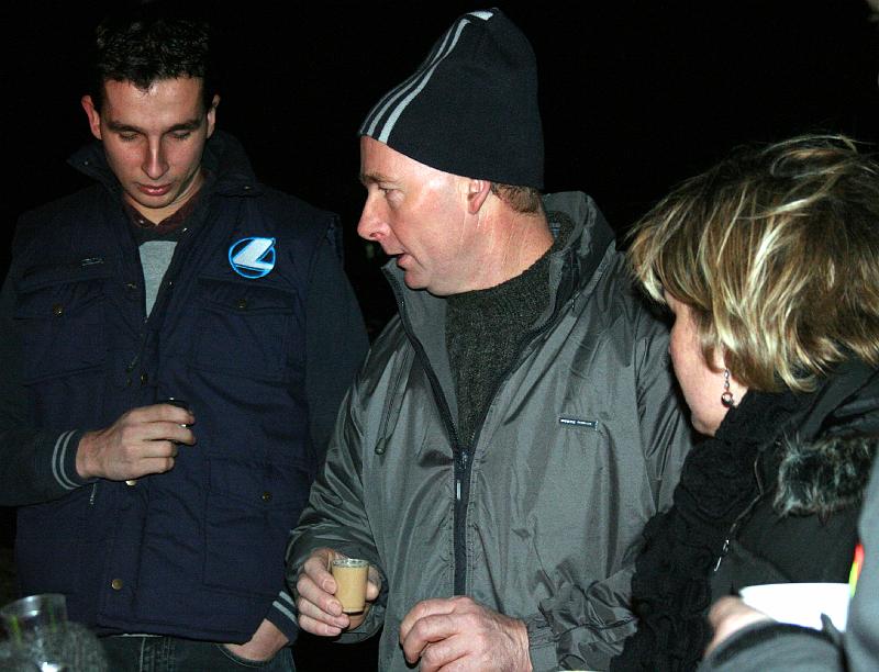 IMG_0710.JPG - en het is op zijn grond dat we de kerstboomverbranding kunnen verwezelijken. Met onze welgemeende dank hiervoor.