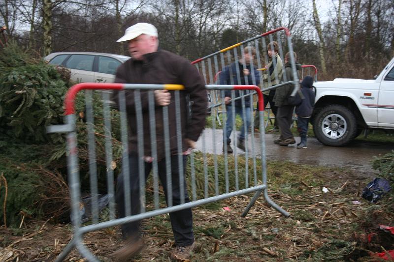 IMG_0393.JPG - in een flits worden de nadarbarelen aangezeuld...