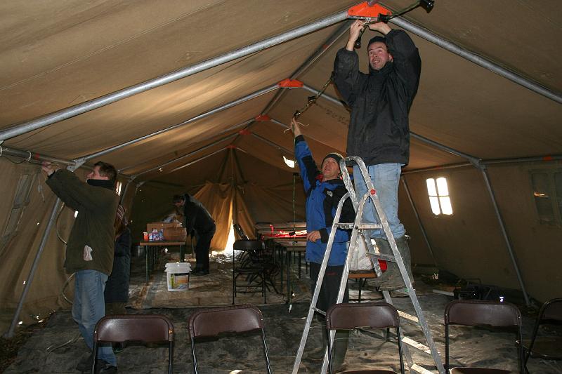 IMG_0420.JPG - en nu allen, tesamen voelen waar die elektriek zit...