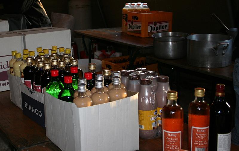 IMG_0543.JPG - die flessen gaan we nog wel tegenkomen...