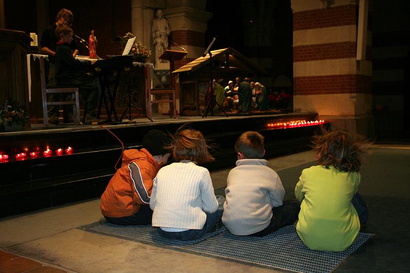 IMG_0571.JPG - gauw de meisjes uitnodigen voor een plaatske op de eerste rij