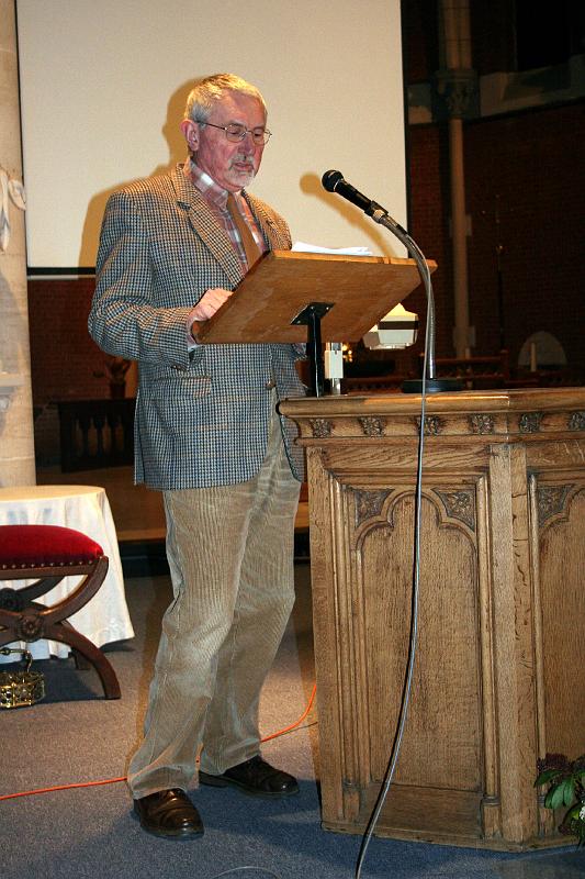 IMG_0575.JPG - en over het wel en wee van onze pastoors...